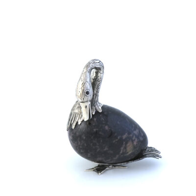 Pato com ovo de Rodonita