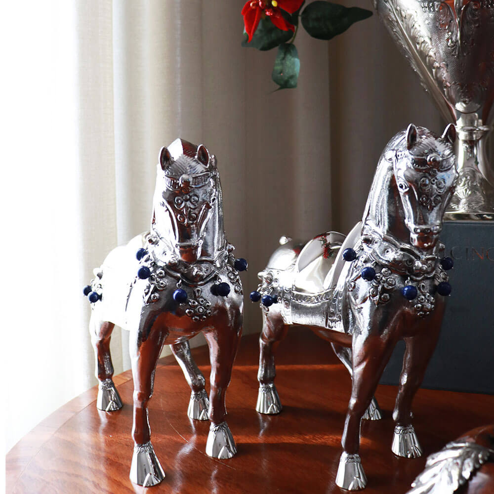 Cavalo com contas de lápis lazuli - Image 2