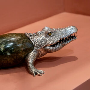 Alternative view of Crocodilo pedra natural