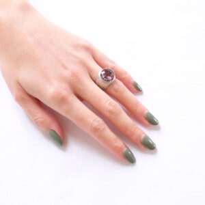 Alternative view of Anel com pedra rosa