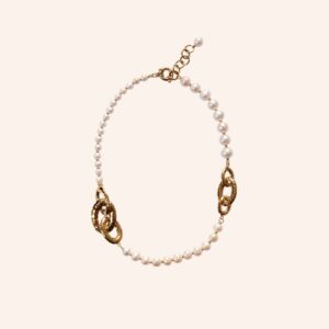 Colar perolas e elos dourado