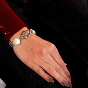 Alternative view of Pulseira lava com madrepérola