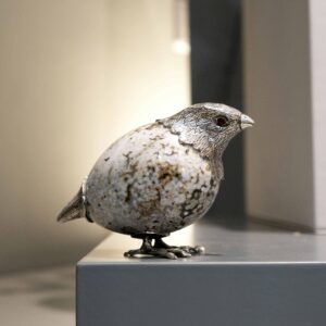 Alternative view of Codorniz com ovo jaspe