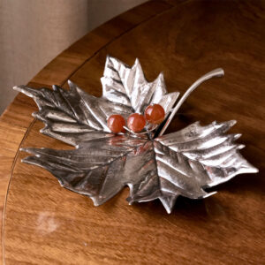 Alternative view of Maple leaf nº3 with agate