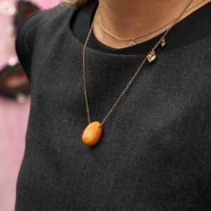 Alternative view of Colar charms