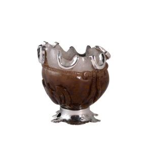 Alternative view of Brown agate bow cup