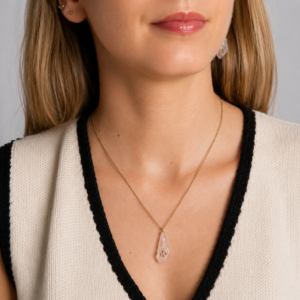 Alternative view of Pink quartzo jar necklace gold plated