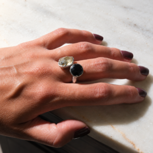 Alternative view of Water ring quartz and onyx
